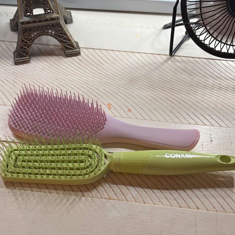 Pink/Green Brushes